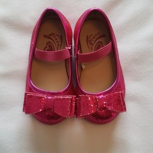 Girls pink sparkle shoes